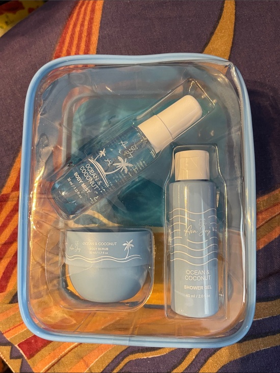 Ava Joy Other - Ava Joy Travel Bath Set Ocean & Coconut- Teal Case